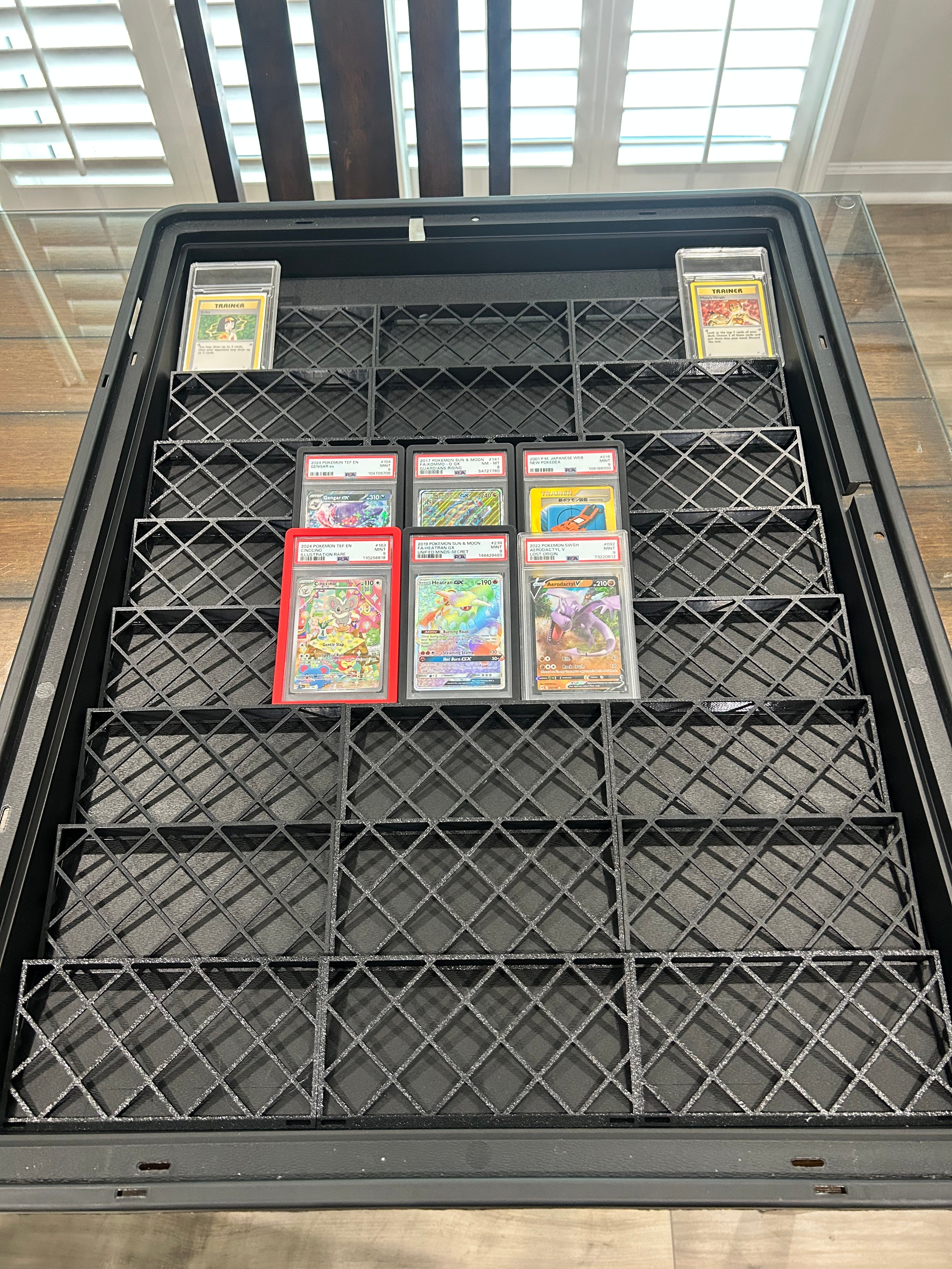Magnetic Zion Case Card Riser - Prakke 2