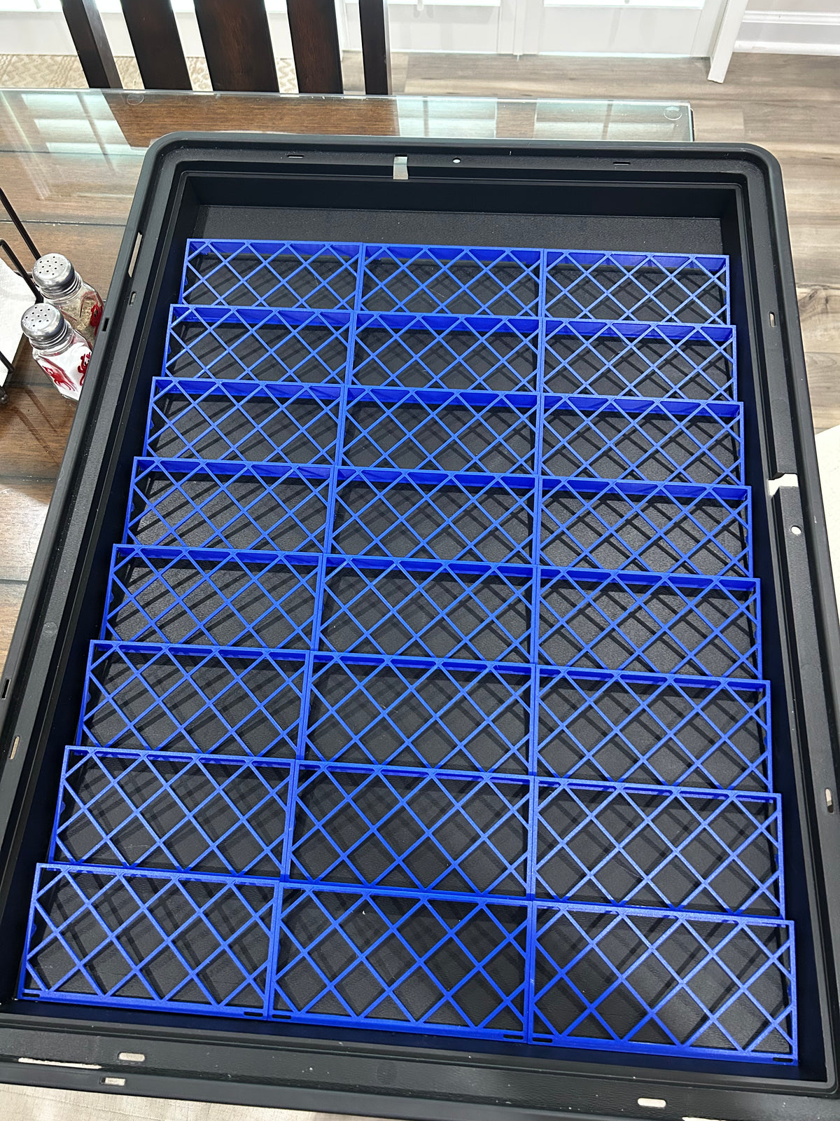 Magnetic Zion Case Card Riser - Prakke 2